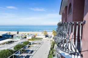 Hotel Trevi Riccione, in centro sul mare Riccione